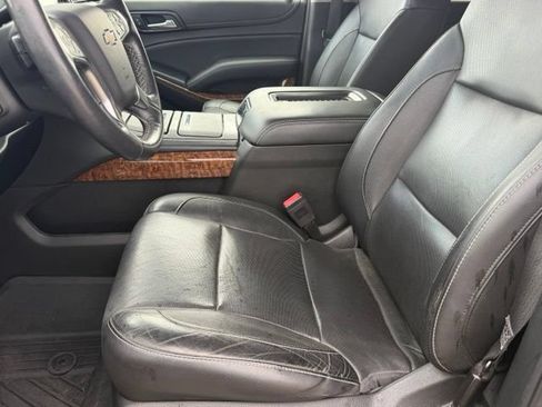 Used 2018 Chevrolet Suburban Premier RWD image 13