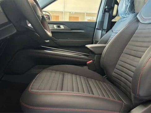 New 2025 Ford Explorer ST-Line w/ Premium Package image 17