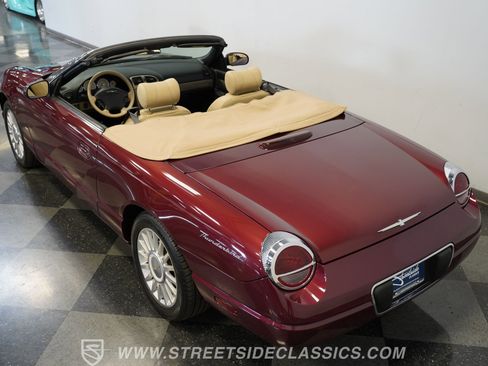 Used 2004 Ford Thunderbird image 31