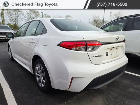 Used 2023 Toyota Corolla LE image 4