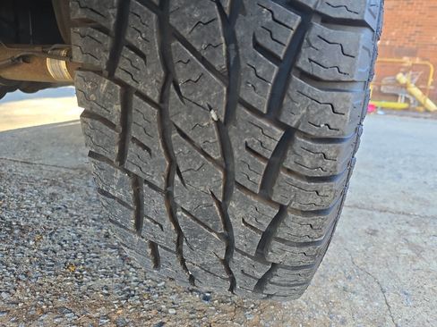 Used 2013 Ford F150 XLT w/ Luxury Equipment Group image 40