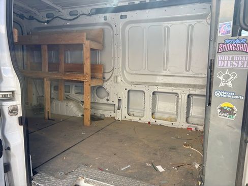 Used 2020 Ford Transit 250 Medium Roof RWD image 25