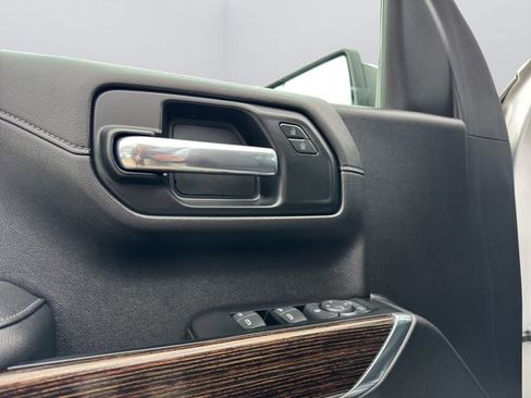 Used 2019 GMC Sierra 1500 SLE w/ SLE Value Package image 12