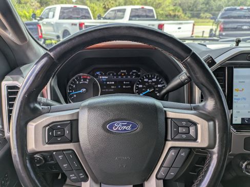 Used 2022 Ford F450 Platinum w/ FX4 Off-Road Package AWD/4WD image 23