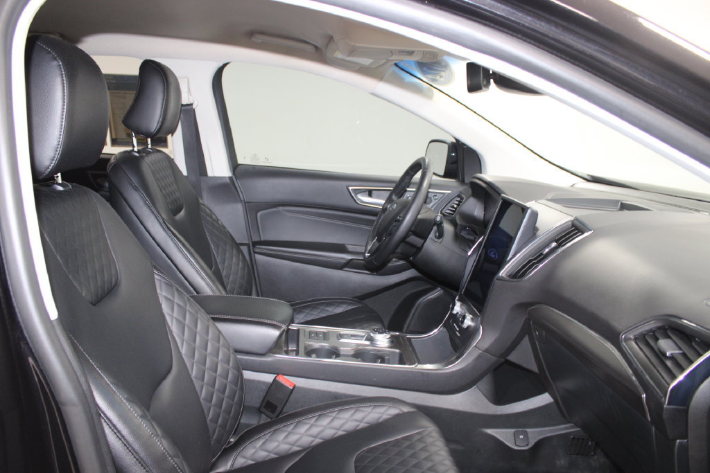 Used 2024 Ford Edge Titanium AWD/4WD image 27