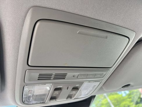 Used 2021 Honda CR-V Touring image 33
