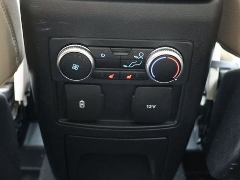 Used 2023 Ford Explorer Limited image 13