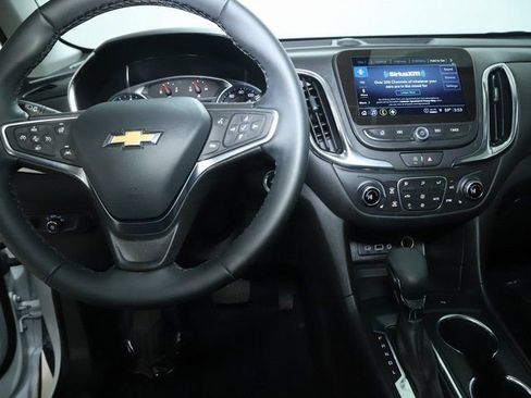 Used 2024 Chevrolet Equinox LT FWD image 27