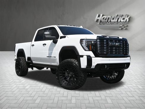 Used 2025 GMC Sierra 2500 Denali Ultimate AWD/4WD image 2
