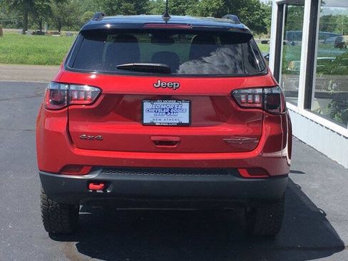 Used 2024 Jeep Compass Trailhawk AWD/4WD image 9