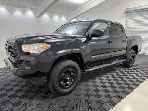 Used 2021 Toyota Tacoma SR image 3