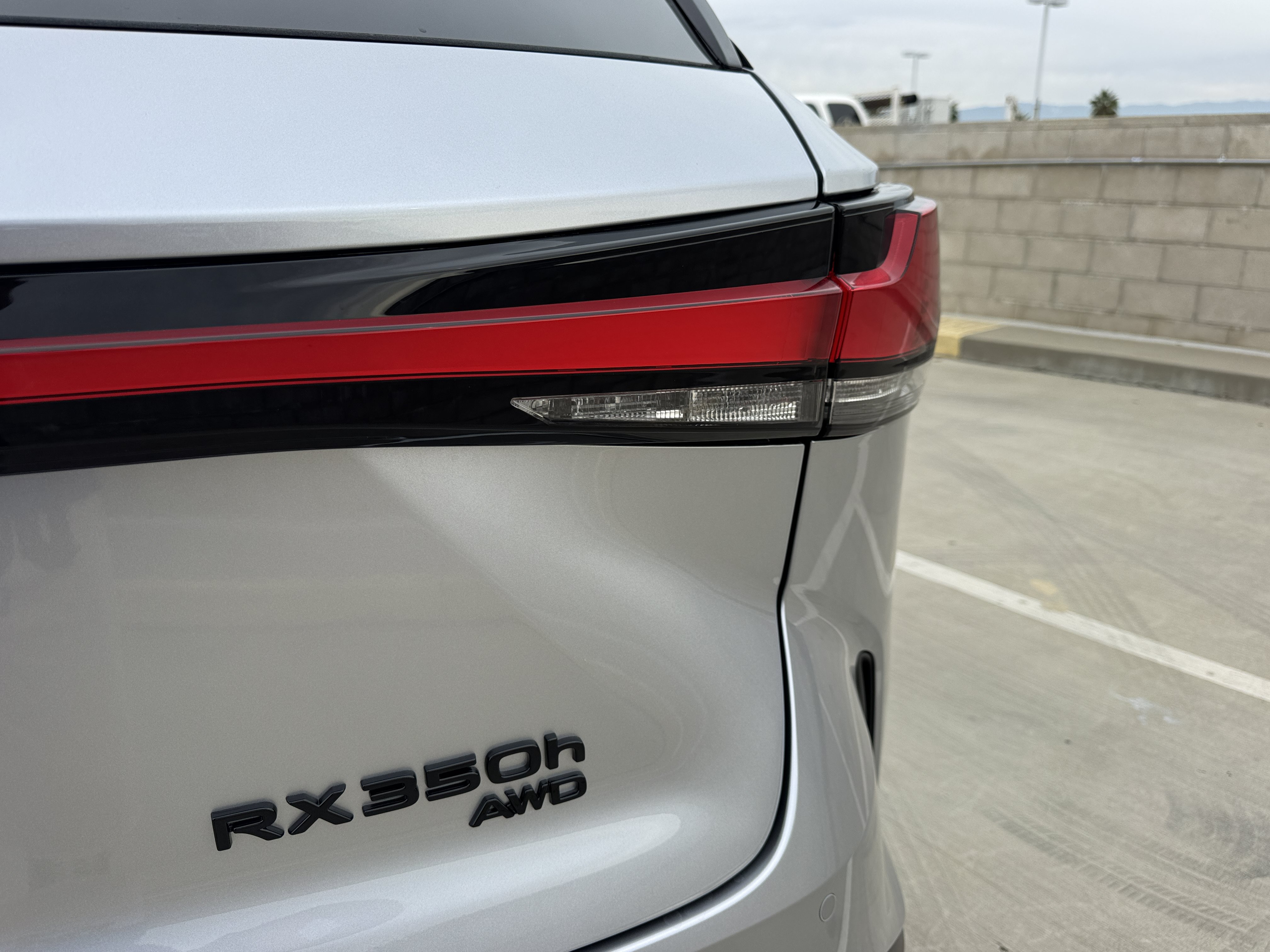 New 2026 Lexus RX 350h AWD/4WD image 15