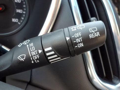 Used 2024 Chevrolet Equinox LT w/ LPO, Floor Liner Package FWD image 27