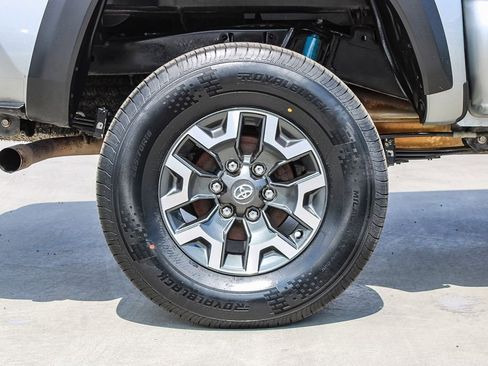 Used 2023 Toyota Tacoma TRD Off-Road w/ Technology Package image 12