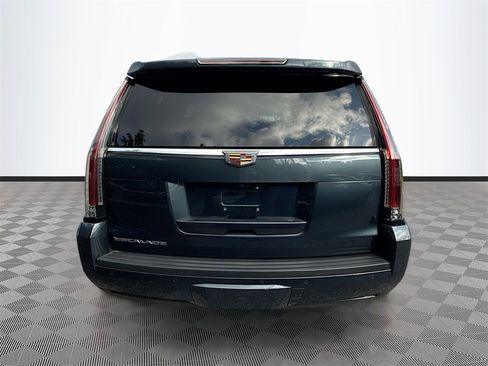 Used 2020 Cadillac Escalade Luxury image 7