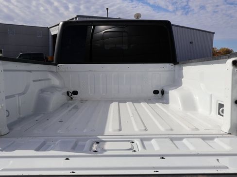 Used 2021 Jeep Gladiator Sport image 15