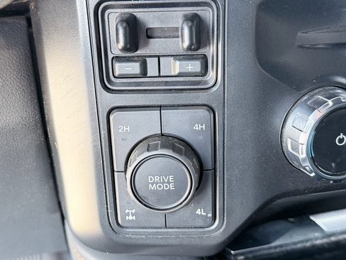 Used 2024 Ford F250 Platinum image 19