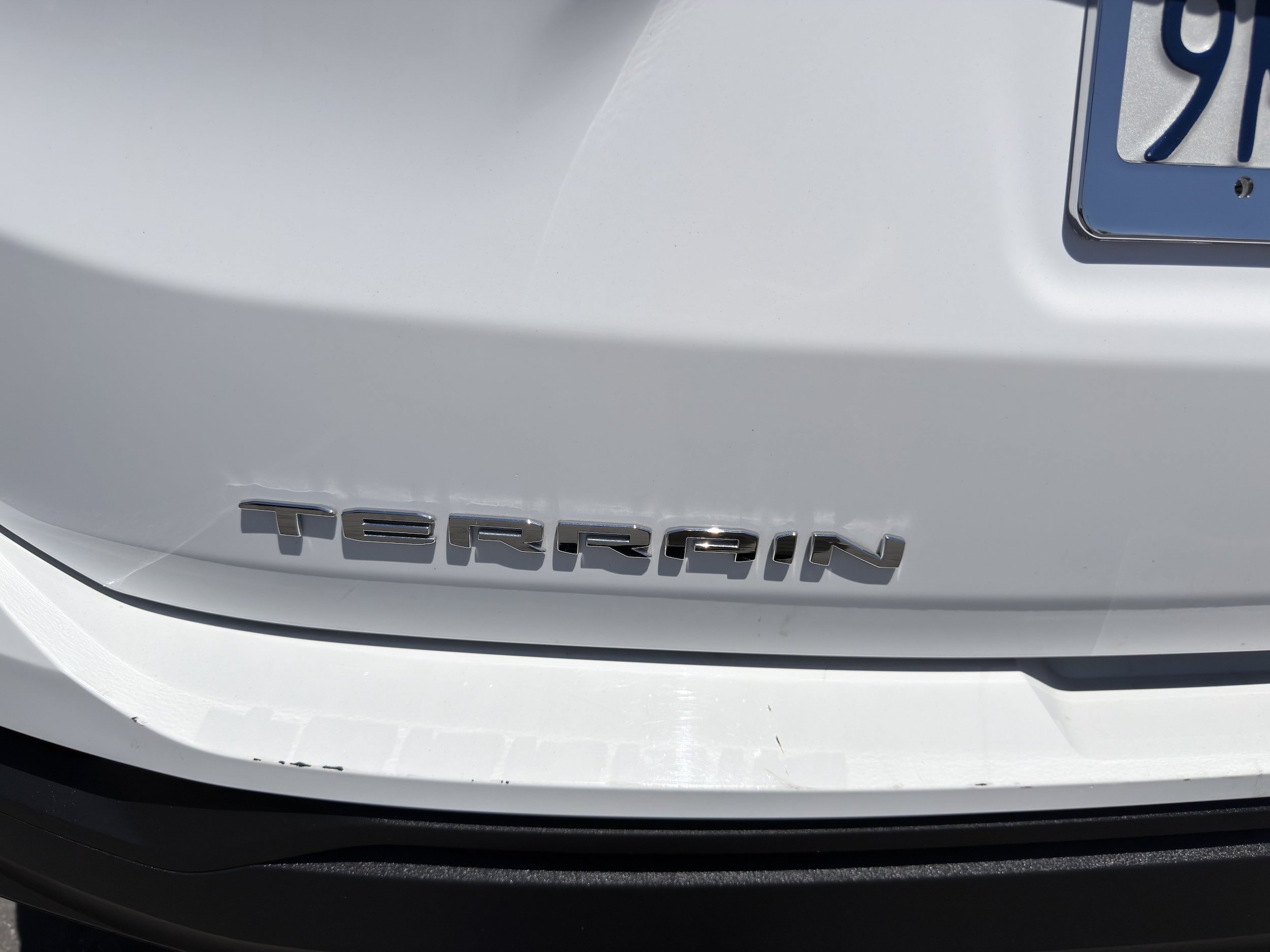 Used 2024 GMC Terrain SLE FWD image 41