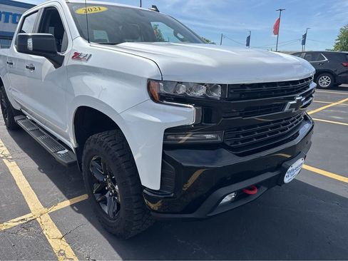 Used 2021 Chevrolet Silverado 1500 LT Trail Boss w/ Convenience Package II AWD/4WD image 5