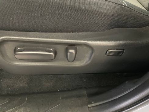 Used 2023 Toyota Tacoma TRD Off-Road AWD/4WD image 15