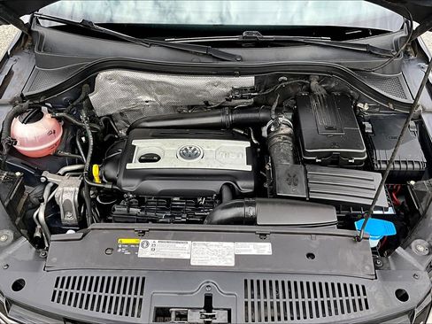Used 2016 Volkswagen Tiguan SE FWD image 9