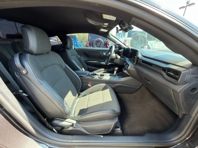 Used 2024 Ford Mustang Coupe RWD image 9