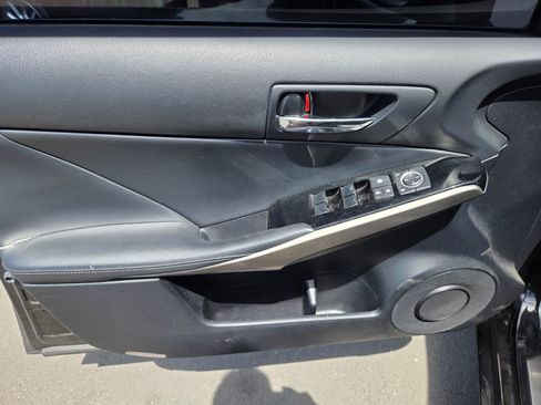 Used 2015 Lexus IS 250 w/ Navigation System Package RWD image 8