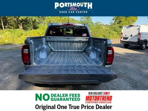 Used 2024 GMC Canyon AT4 image 12