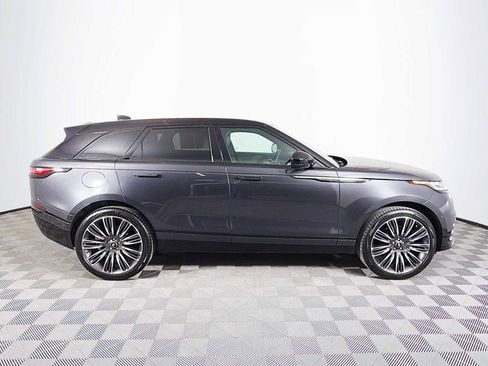 Used 2022 Land Rover Range Rover Velar R-Dynamic S image 4