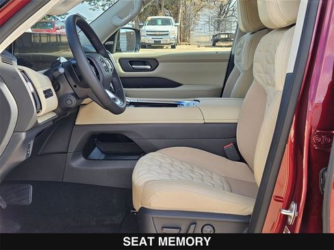 New 2026 Nissan Armada Platinum image 11