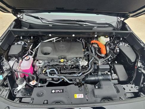 New 2025 Toyota RAV4 LE image 29