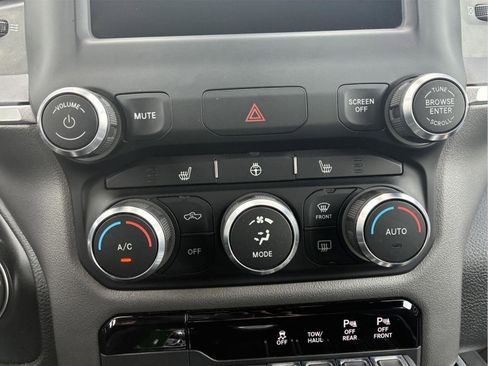 Used 2022 RAM 1500 Big Horn AWD/4WD image 23