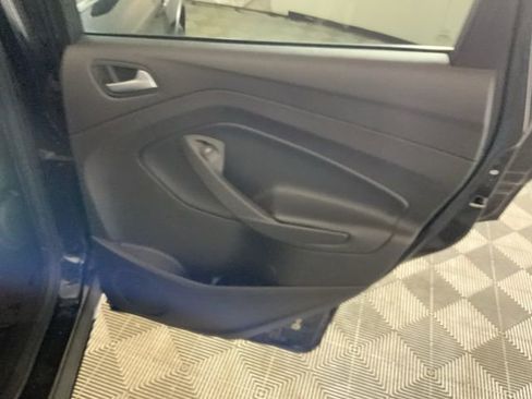 Used 2018 Ford Escape SE image 37