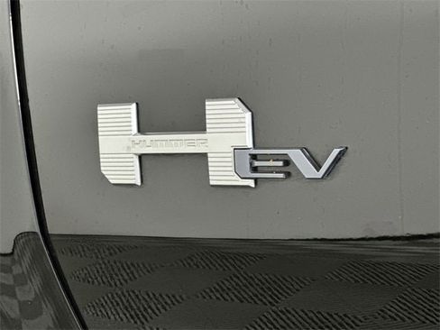 New 2024 GMC Hummer EV 2X w/ Extreme Off-Road Package image 32