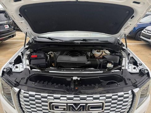 Used 2023 GMC Yukon XL Denali AWD/4WD image 19
