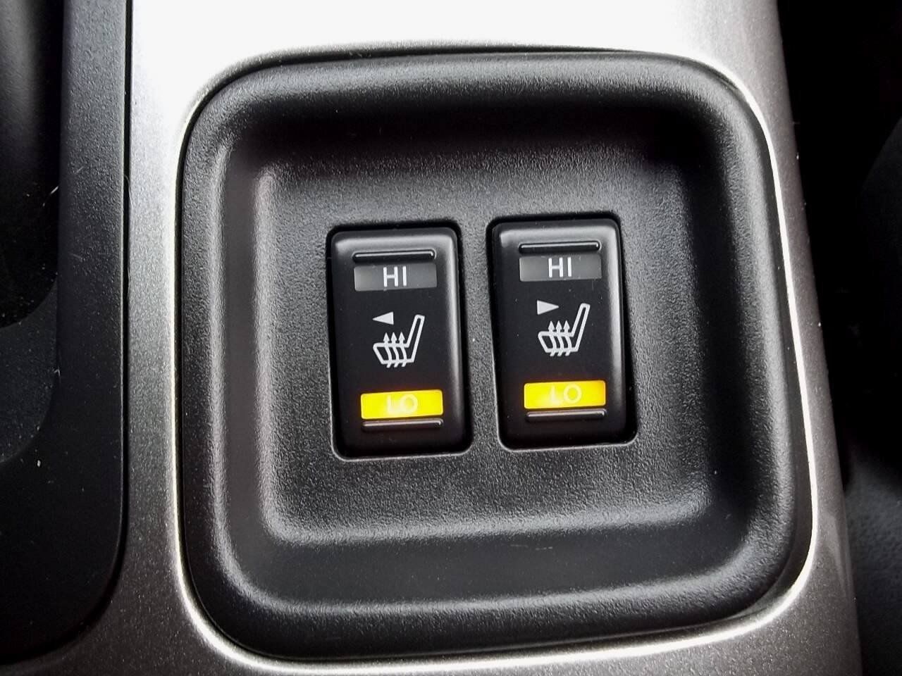 Used 2012 Nissan Juke SL AWD/4WD image 27