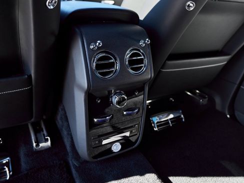 Used 2019 Rolls-Royce Cullinan image 54