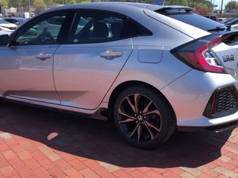 Used 2018 Honda Civic Sport image 6