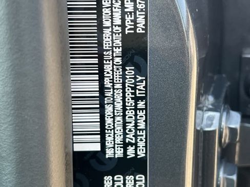 Used 2023 Jeep Renegade Latitude image 37