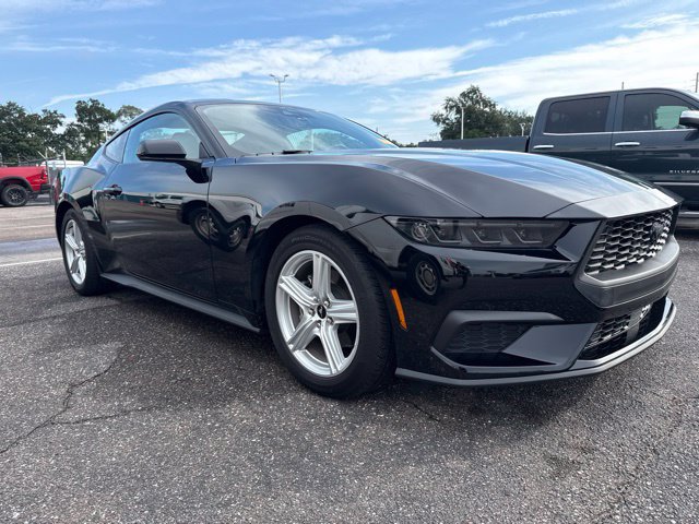 Used 2026 Ford Mustang Coupe RWD image 3