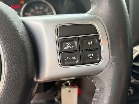 Used 2016 Jeep Wrangler Unlimited Rubicon AWD/4WD image 24