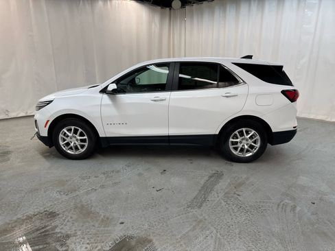 Certified 2024 Chevrolet Equinox LT image 2