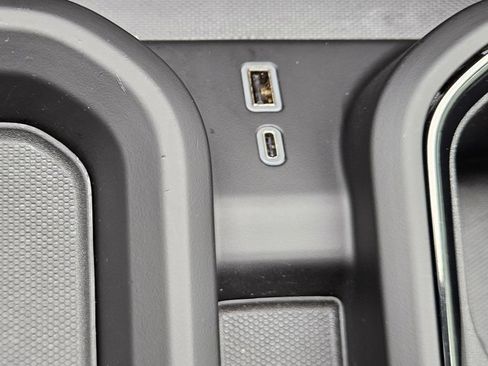 Used 2024 GMC Sierra 2500 AT4 w/ AT4 Premium Plus Package AWD/4WD image 23