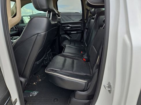 Used 2019 RAM 1500 Laramie AWD/4WD image 13