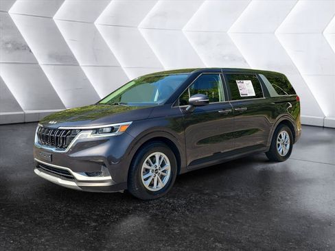 Used 2022 Kia Carnival LX FWD image 1