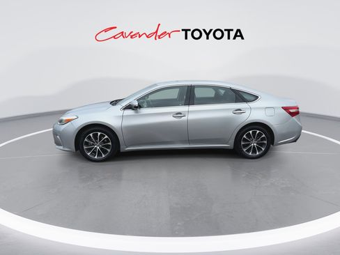 Certified 2018 Toyota Avalon XLE image 5