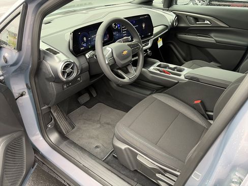 New 2026 Chevrolet Equinox EV LT image 15