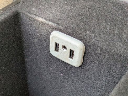 Used 2017 Cadillac XT5 FWD image 23