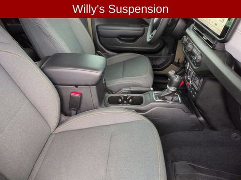 Used 2025 Jeep Wrangler Unlimited Sport AWD/4WD image 36