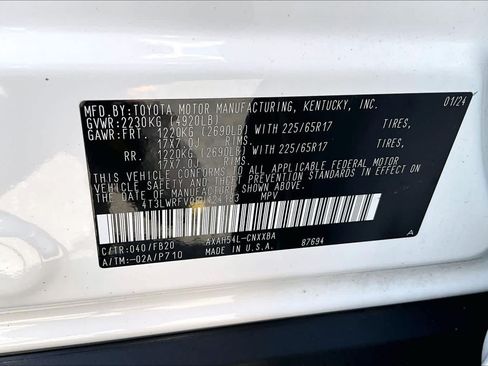 Used 2024 Toyota RAV4 LE AWD/4WD image 32